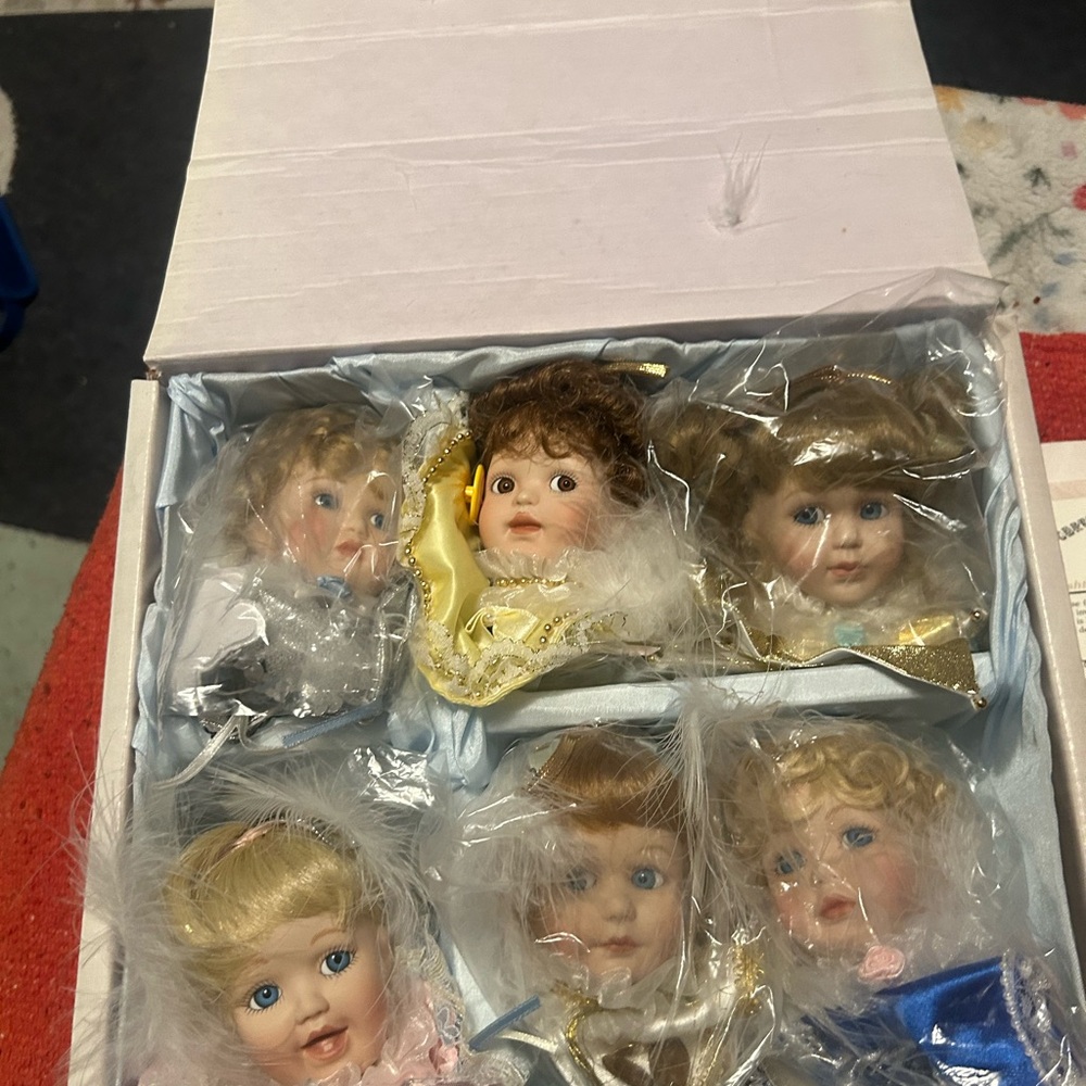 Ashton-Drake galleries Christmas ornament set